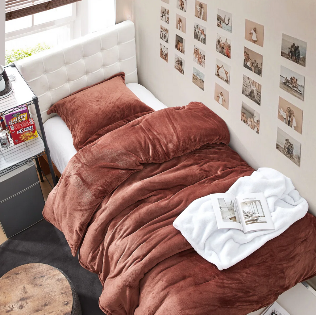 The DreamNest™ Ultra-Plush Oversized Weighted Comforter